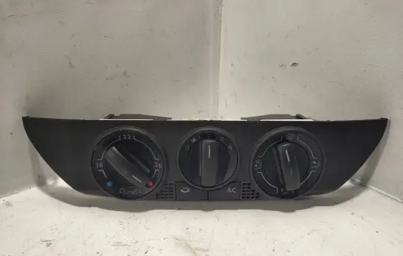 Volkswagen Polo IV 9N3 Climate control unit 6Q0820045H