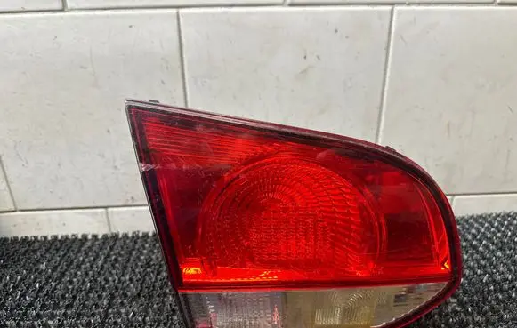 Volkswagen Golf VI Tailgate rear/tail lights 5K0945093J