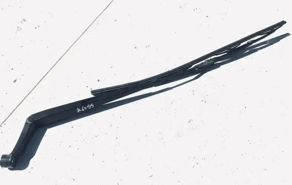 Toyota Avensis T250 Front wiper blade arm