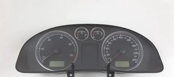 Volkswagen PASSAT B5.5 Speedometer (instrument cluster) 3B0920807A M4489
