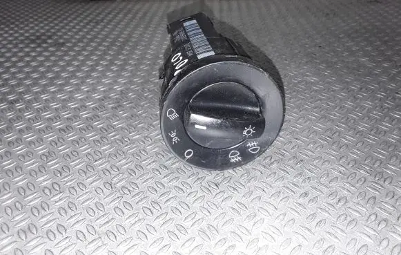 Volkswagen Polo Light switch 6Q0941531C