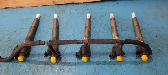 Volvo V60 Fuel injectors set 