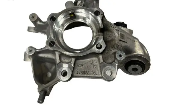 BMW X5 G05 Rear wheel hub spindle/knuckle 6876653 33306876653