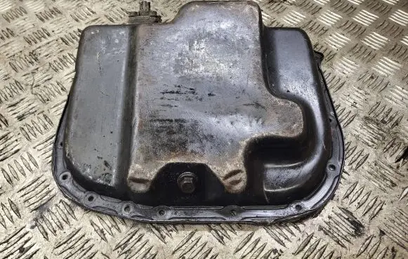 Toyota Corolla E120 E130 Oil sump