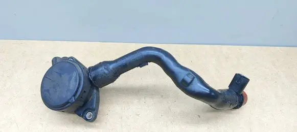 Mercedes-Benz E W211 Breather hose/pipe A6420160881