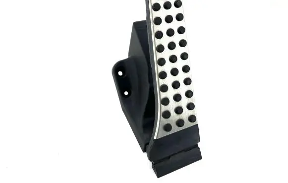 Mercedes-Benz C W205 Accelerator throttle pedal A2533000104