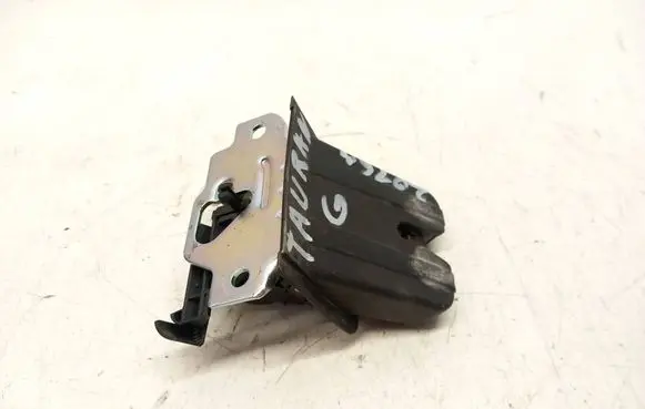 Volkswagen Touran III Tailgate/trunk/boot lock/catch/latch 5TA827505D