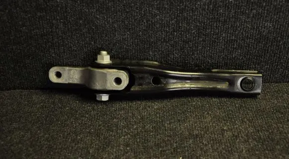 Volkswagen Tiguan Gearbox mount 5Q0199855