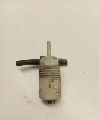Volkswagen Golf III Windscreen/windshield washer pump