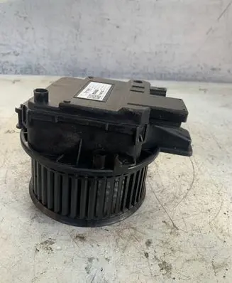 Audi A4 S4 B9 Heater fan/blower 4m1820021