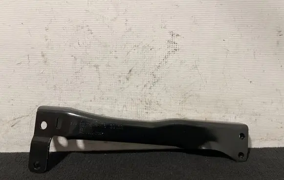 BMW 5 G30 G31 G38 Radiator support slam panel bracket 7368479