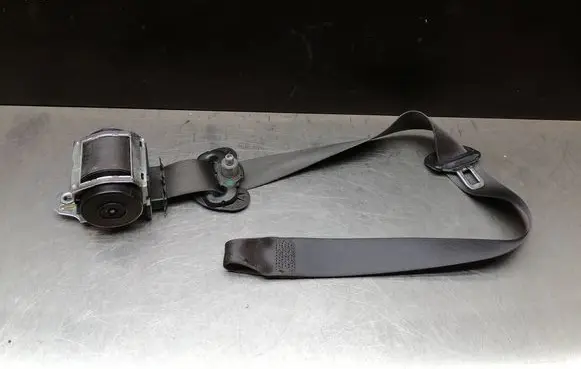 BMW 6 E63 E64 Front seatbelt 602321000