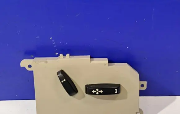 Volvo S60 Seat control switch 31300479