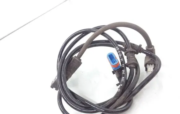 Mercedes-Benz E A207 Brake pads wear sensor A2045404010