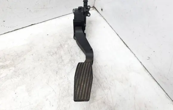 Fiat Tipo Accelerator throttle pedal 6PV01017520 51987018 10858