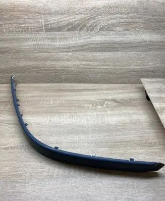 BMW 5 E39 Front bumper corner part panel trim 7005957