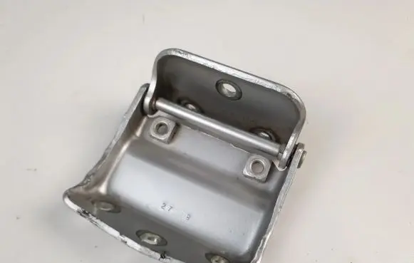 Mercedes-Benz Vito Viano W639 Tailgate/trunk/boot hinge A6397400037