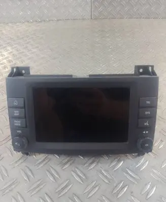 Radio/CD/DVD/GPS head unit