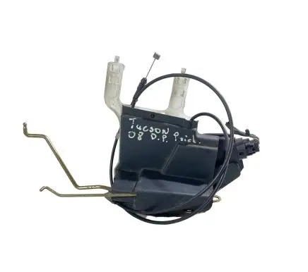 Hyundai Tucson JM Front door lock
