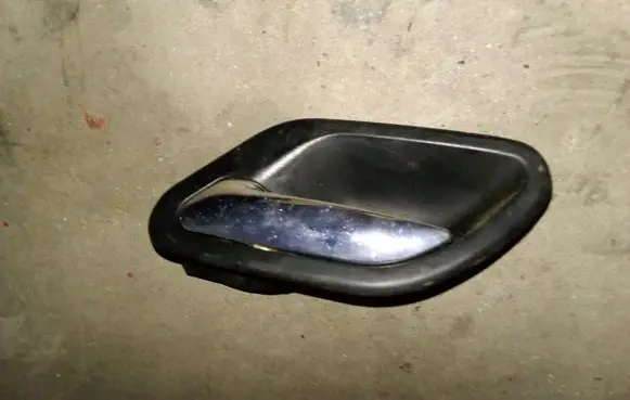 BMW 5 E39 Front door interior handle 7032925