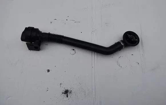 Mercedes-Benz Sprinter W906 Oil fill pipe A6510100169