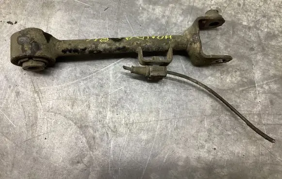 Honda CR-V Rear control arm