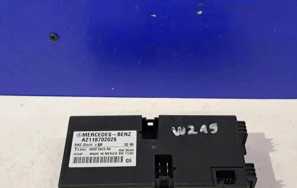 Mercedes-Benz E W211 Seat control module A2118702026