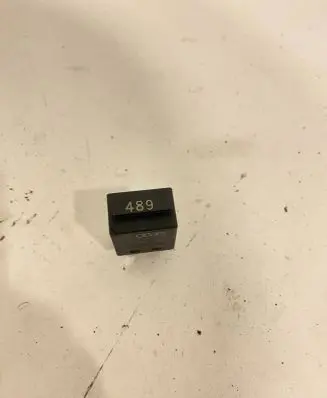 Volkswagen PASSAT B7 Other relay 6Q0951253 489