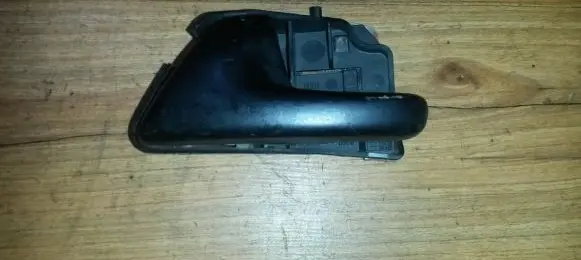 Volkswagen Polo III 6N 6N2 6NF Front door interior handle 6n0837141