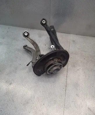 Mercedes-Benz E A207 Rear wheel hub