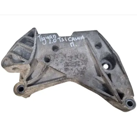 Volkswagen Tiguan Engine mounting bracket 06J199207P