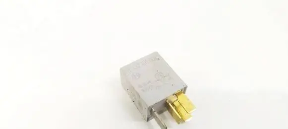 Toyota Corolla Verso AR10 Other relay 0332011001 9008087019