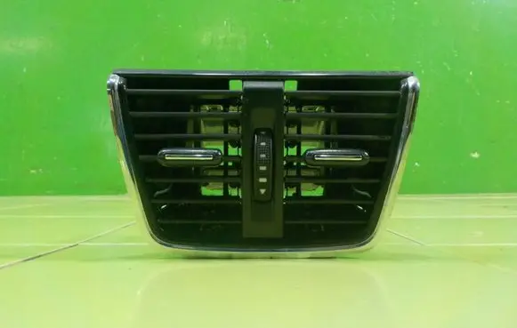 Skoda Octavia Mk3 (5E) Dashboard air vent grill cover trim 5E0819203A