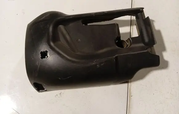 Ford Focus Steering wheel column trim