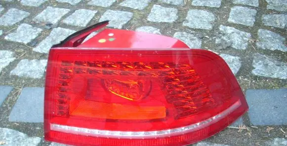 Volkswagen Phaeton Rear/tail lights 3D0945096H