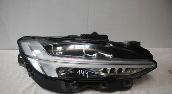 Volvo S90, V90 Headlight/headlamp 32228683