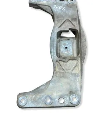 BMW 5 E60 E61 Gearbox mounting bracket 6761106