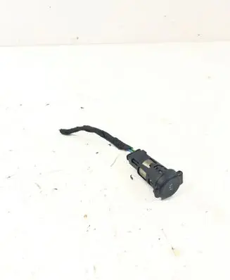 Peugeot 308 12 V Socket (front) 966610537700