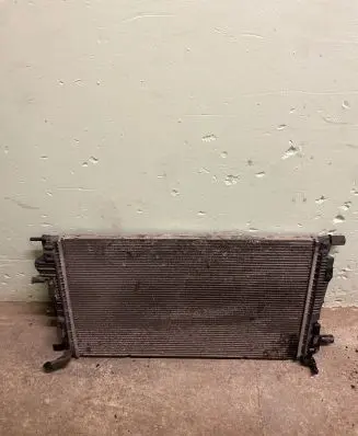 Renault Megane III Coolant radiator M134741