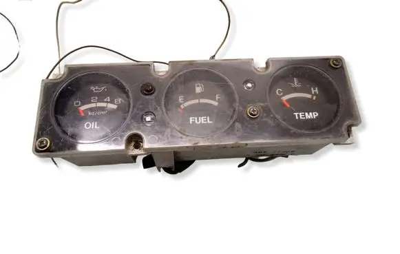 Isuzu Trooper Speedometer (instrument cluster) 769805370 69612400