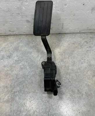 Subaru Outback Accelerator throttle pedal 36010AL020 1988009420 04S27C00066
