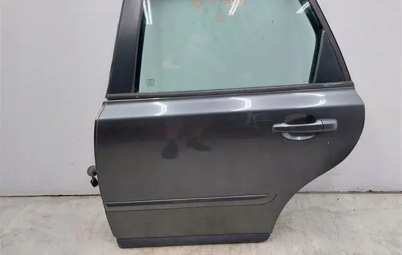 Volvo V50 Rear door 