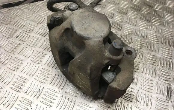 BMW X5 F15 Front brake caliper 7493353