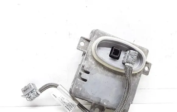 Volvo V70 Xenon control unit/module 6948180 6261110499 89027765