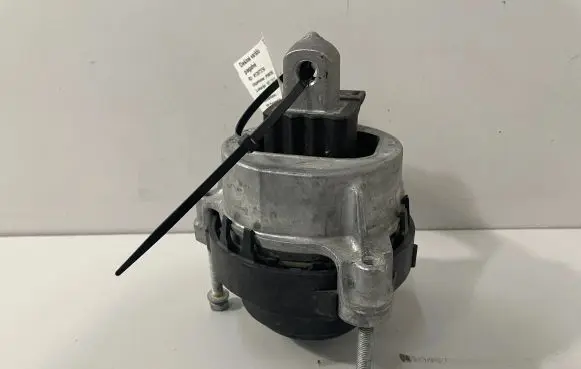 BMW 5 G30 G31 Engine mount bracket 9845248