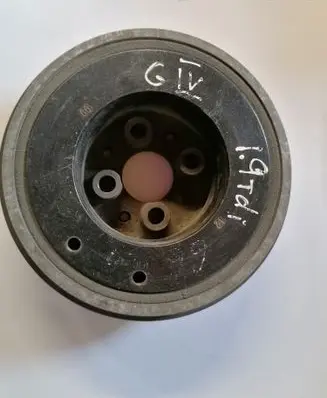 Volkswagen Golf IV Crankshaft pulley