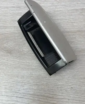 Audi A4 S4 B7 8E 8H Car ashtray 8E0857961M 196498038 8E0857961