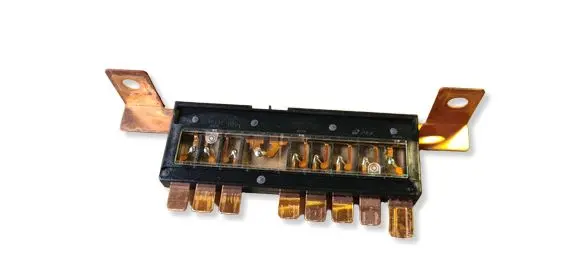 Hyundai i30 Fuse box set 1879001030 F5150A