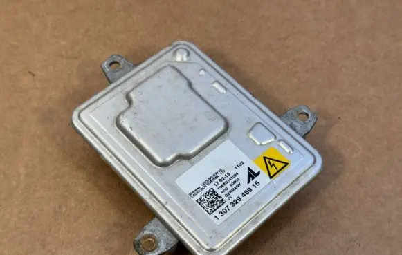 Jeep Grand Cherokee Headlight ballast module Xenon 130732946915