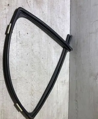 Nissan Micra K14 Rubber seal rear door window/glass 823305FA0A